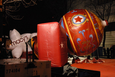 Macy's balloons in front of the NY Historical Society