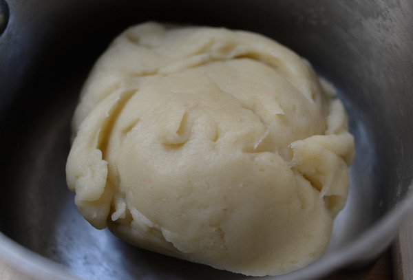 soft, rich, sticky dough