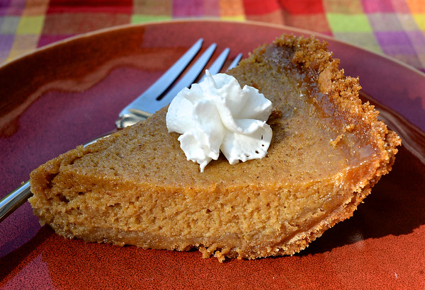 slice of persimmon graham pie