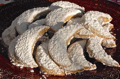 KOURABIEDES, GREEK SHORTBREAD COOKIES  