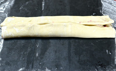 FOLDING PASTRY DOUGH