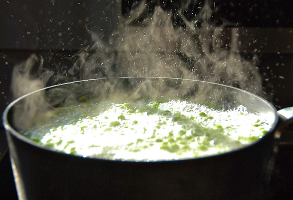 peas cooking